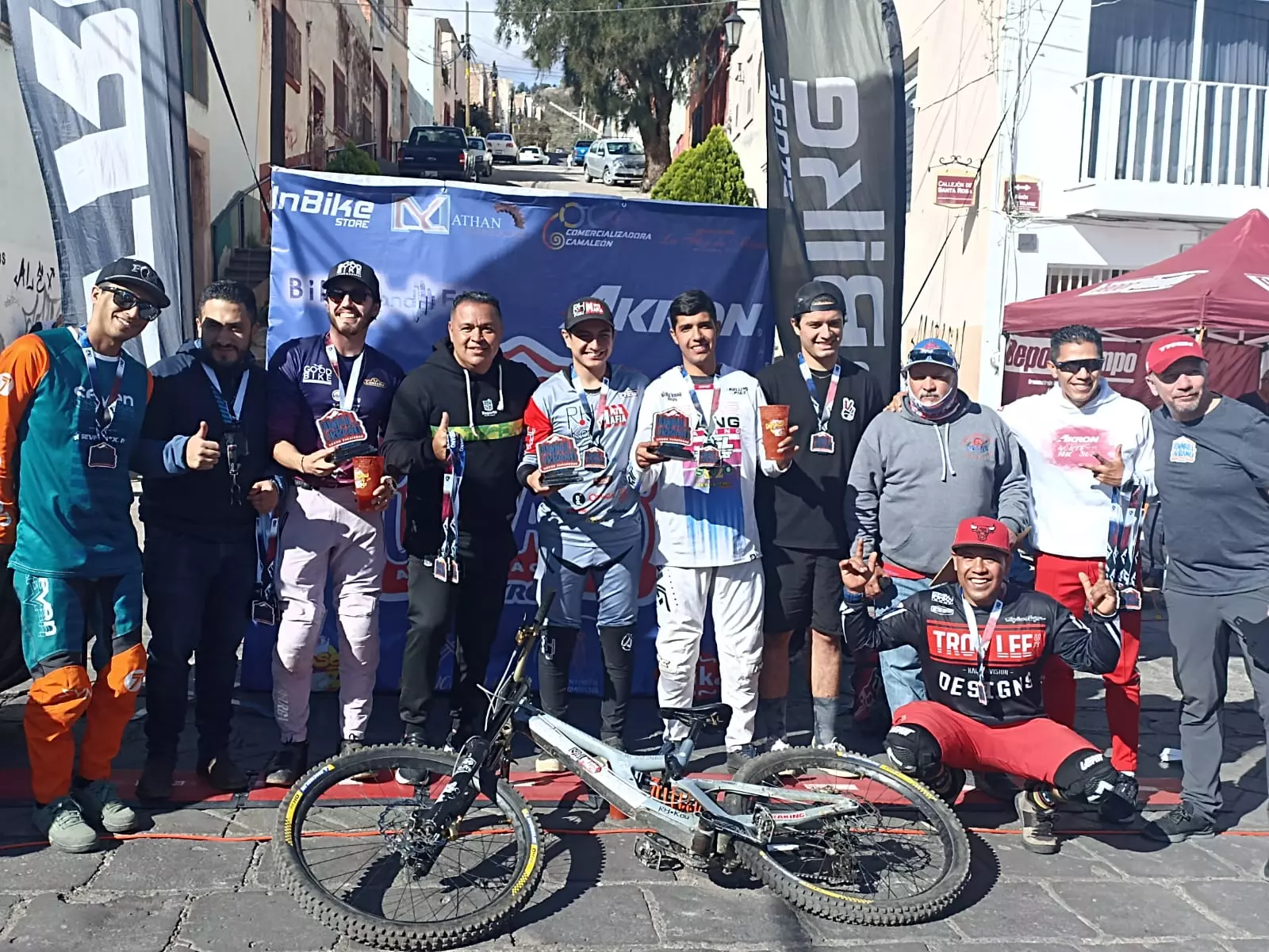 dh urban bike comuna 13